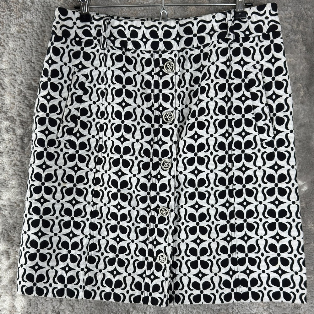 Adrienne Vittadini Size 8 Geometric Button‎ Front Mini Skirt Black White Womens